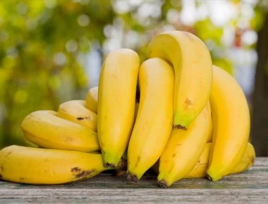 Ήπιε το ζουμί από τις βρασμένες μπανάνες και έπεσε για ύπνο- Μόλις δείτε γιατί θα το κάνετε αμέσως